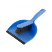 Веники и совки, пылевыбивалки