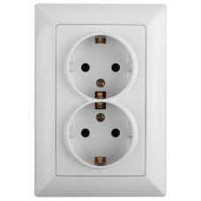 Розетка Intro Solo 4-208-01 с заземлением двойная 2X2P+E Schuko со шторками, 16А-250В, IP20, СУ, бел Розетка Intro Solo 4-208-01 с заземлением двойная 2X2P+E Schuko со шторками, 16А-250В, IP20, СУ, бел