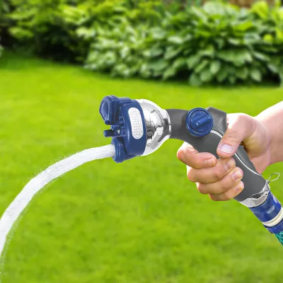 "Пистолет для полива: Как выбрать идеальный инструмент для вашего огорода"
